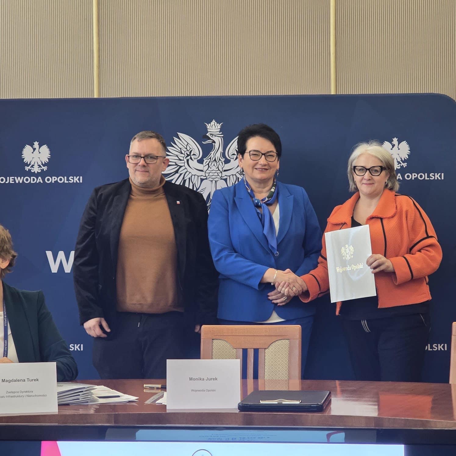 news 2025 03 powiat podpisana umowa na dofinansowanie remontu drogi zdzieszowice zyrowa 02
