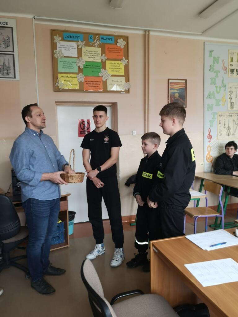 news 2025 04 turniej wiedzy pozarniczej w Zdzieszoiwcach wyniki etapu gminnego 03