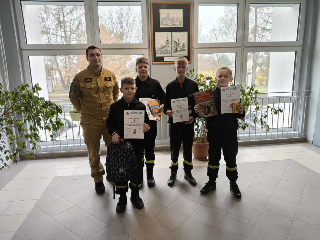 news 2025 04 turniej wiedzy pozarniczej w Zdzieszoiwcach wyniki etapu gminnego 06