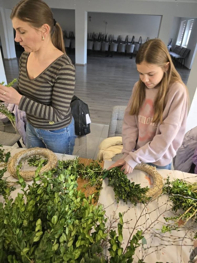 news 2025 04 warsztaty florystyczne w Solectwie Krepna 27