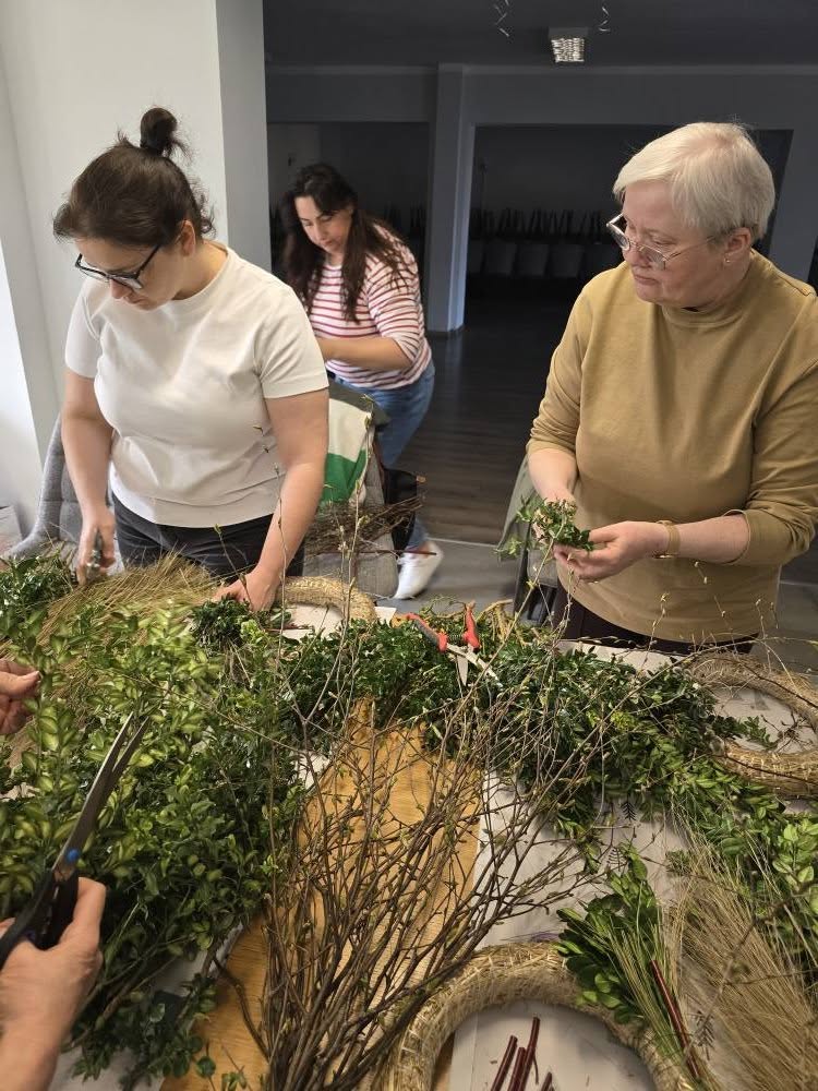 news 2025 04 warsztaty florystyczne w Solectwie Krepna 30
