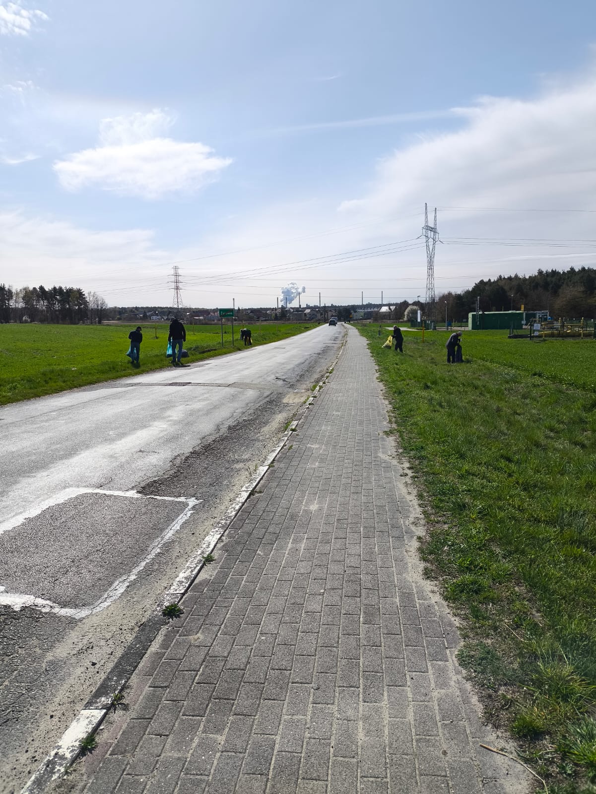 news zyrowa 2025 04 akcja sprzatania zyrowej 07