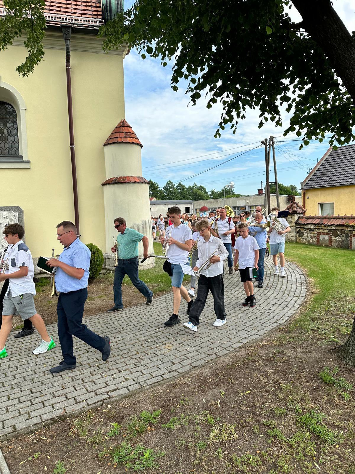news 2025 06 olszka coroczna procesja do kosciola parafialnego 12