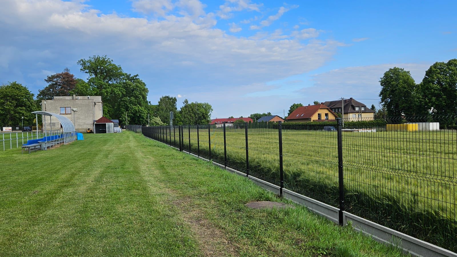 zdz news 2025 06 nowy plot w lks victoria zyrowa w zyrowej 02